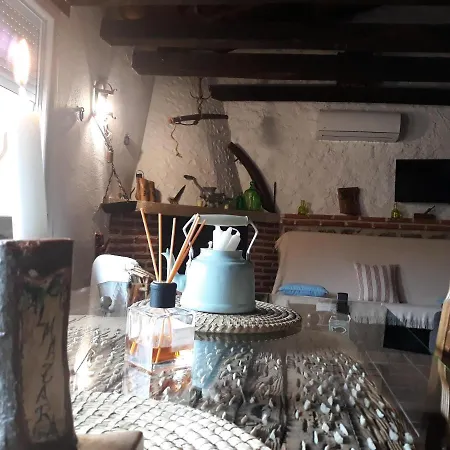 Casa La Almazara * La Parra (Castile and Leon)